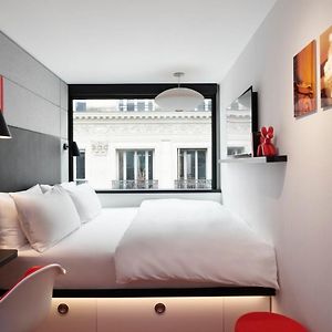 Camera con letto king size